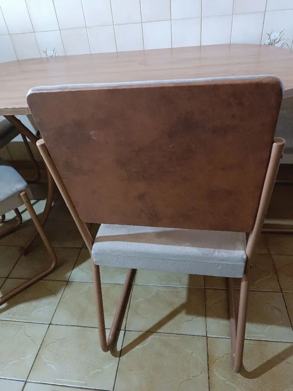 Mesa com 6 cadeiras - Foto 2