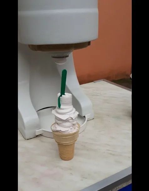 Máquina de Sorvete Americano Yuki - Foto 4
