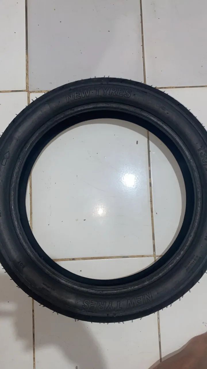 Pneu traseiro da fazer e twhister,nunca usado 