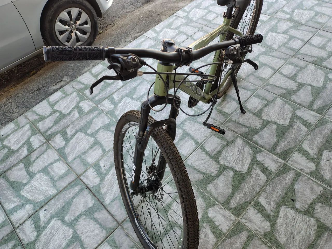 Bicicleta quadro alumínio com marcha aro 29 - Foto 2