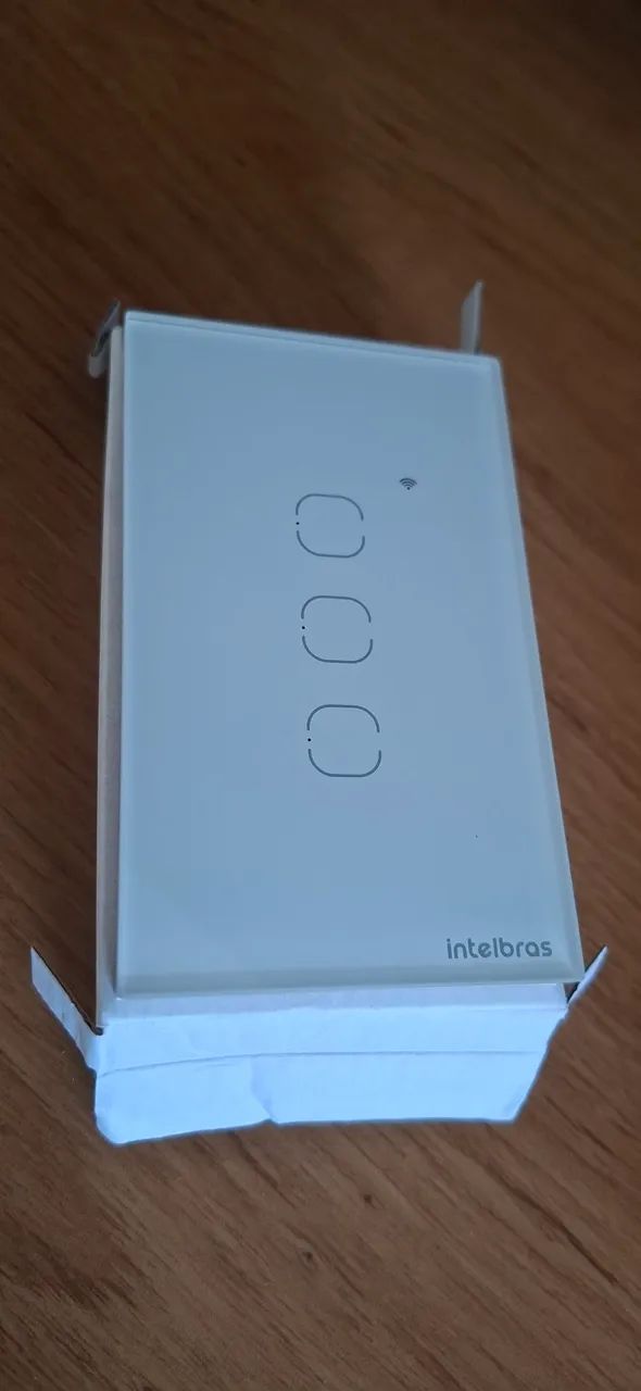 Interruptor Inteligente Wi-Fi Intelbras 3 Teclas (EWS 1003) - Compatível Alexa/Google