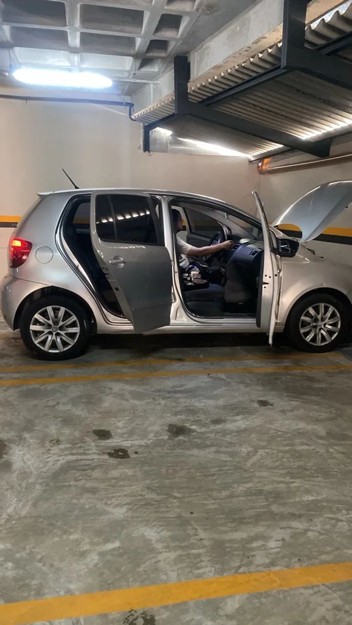 Volkswagen Fox Fox 1.0 Mi Total Flex 8V 5p 2011