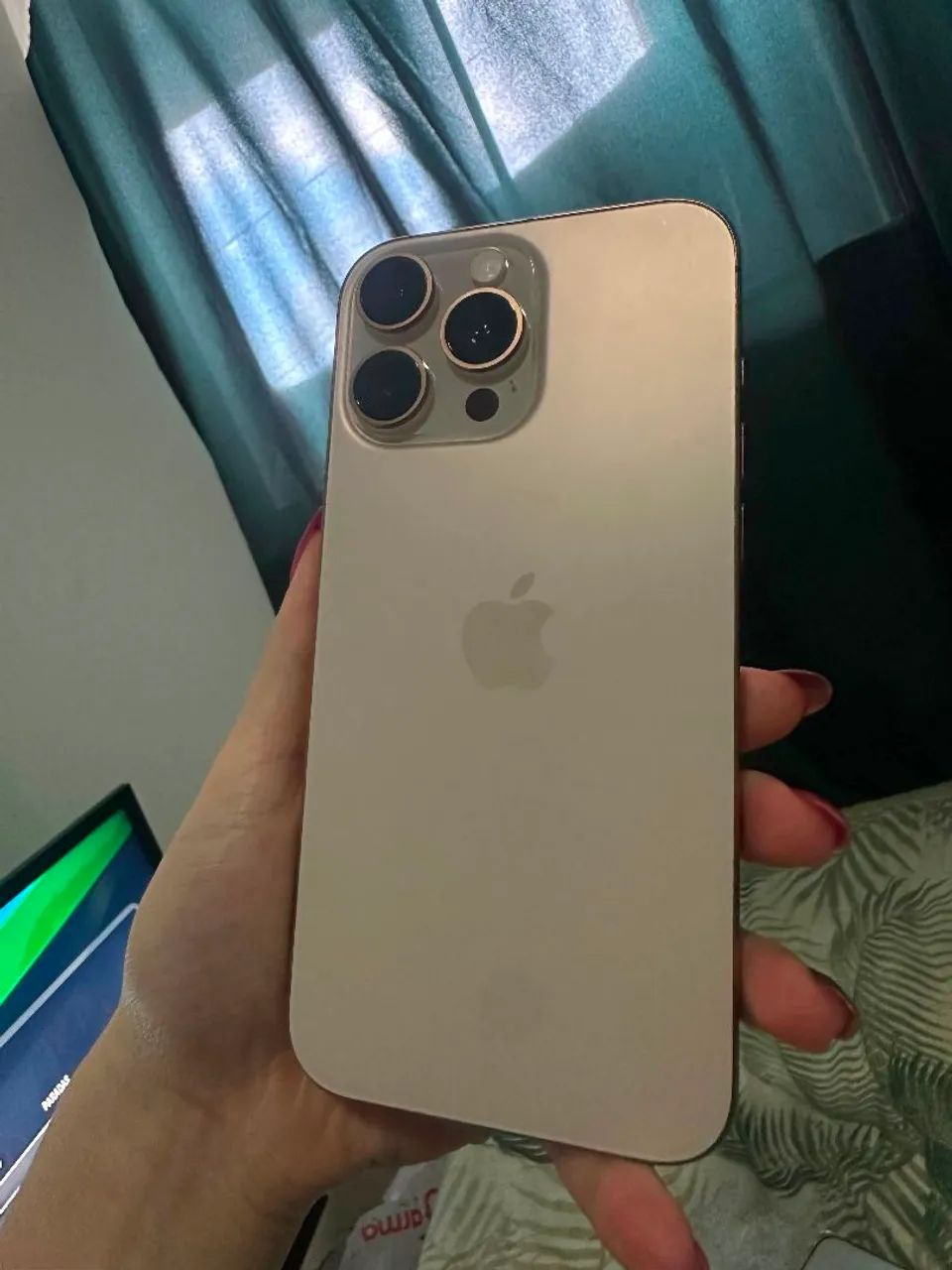 Iphone 16 Pro Max semi novo - Foto 4