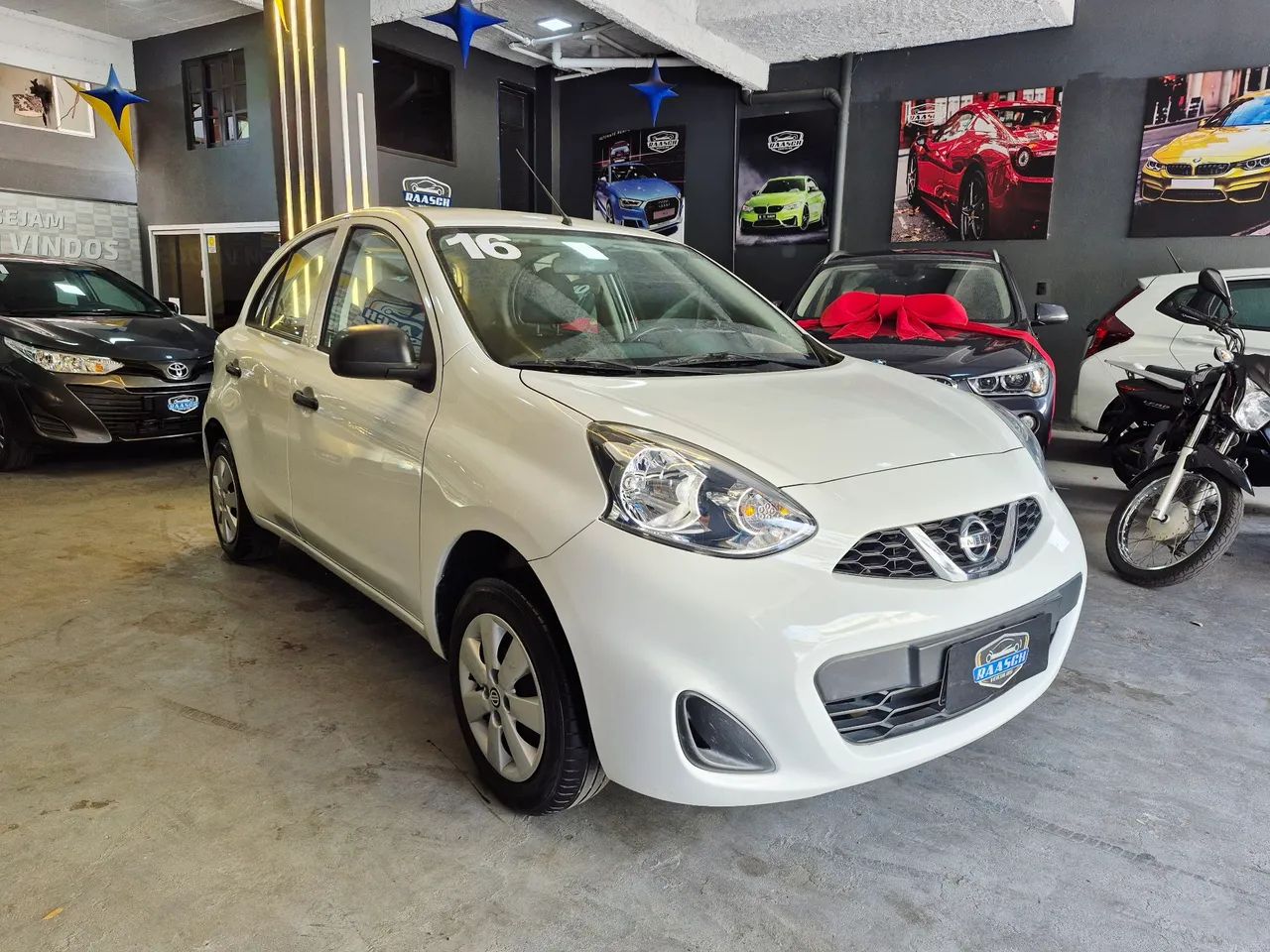 Nissan March 2016