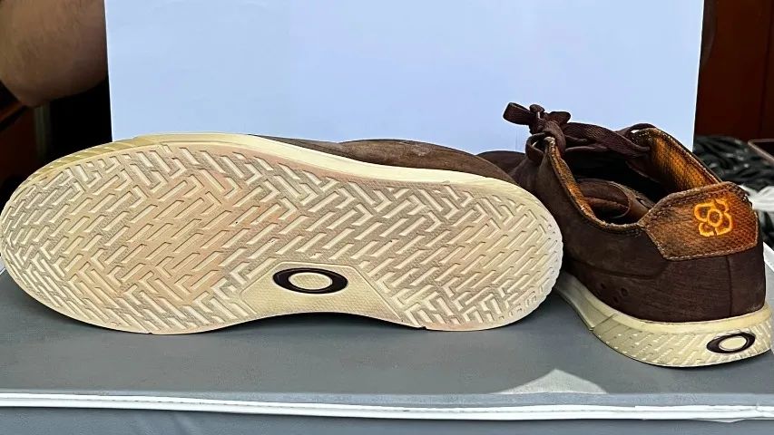 Tênis Oakley Original Marrom - Foto 5