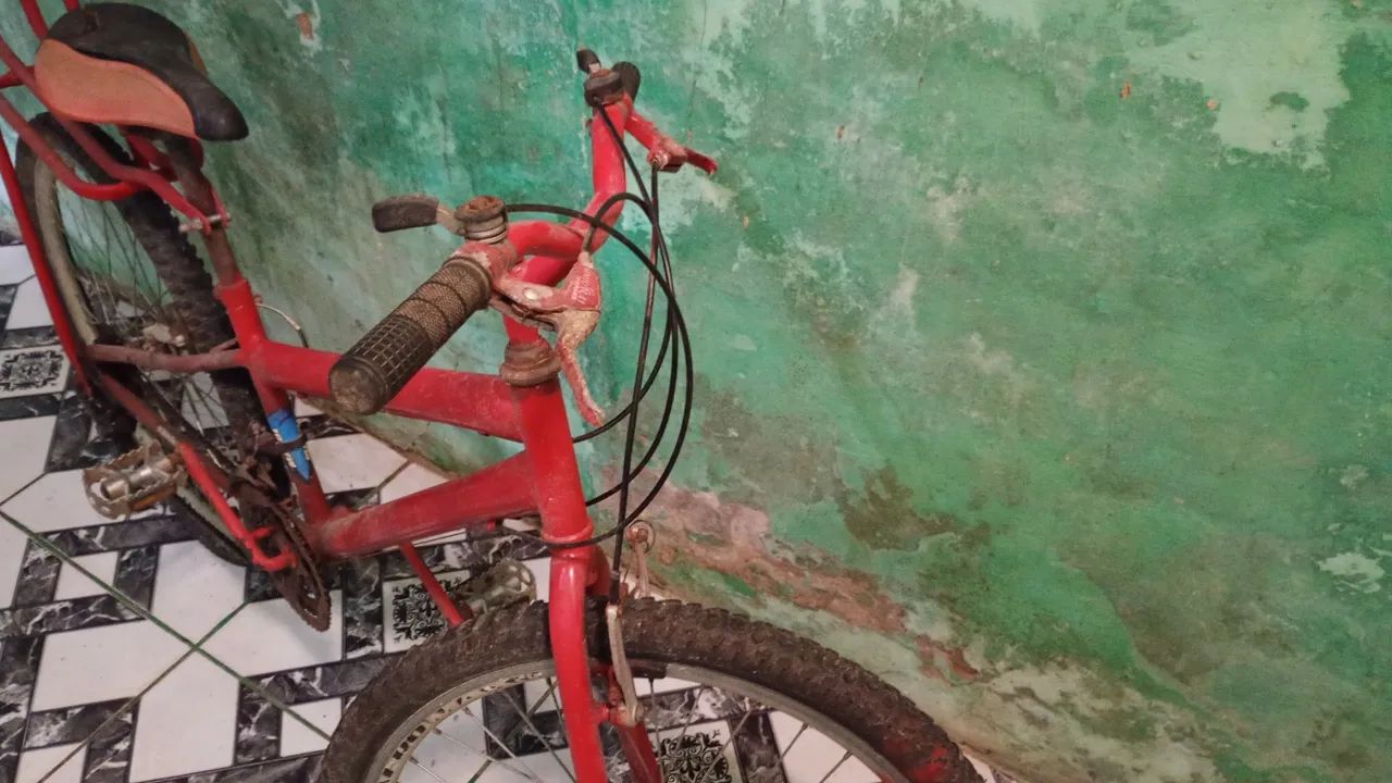 Bicicleta aro 26 com marcha - Foto 3