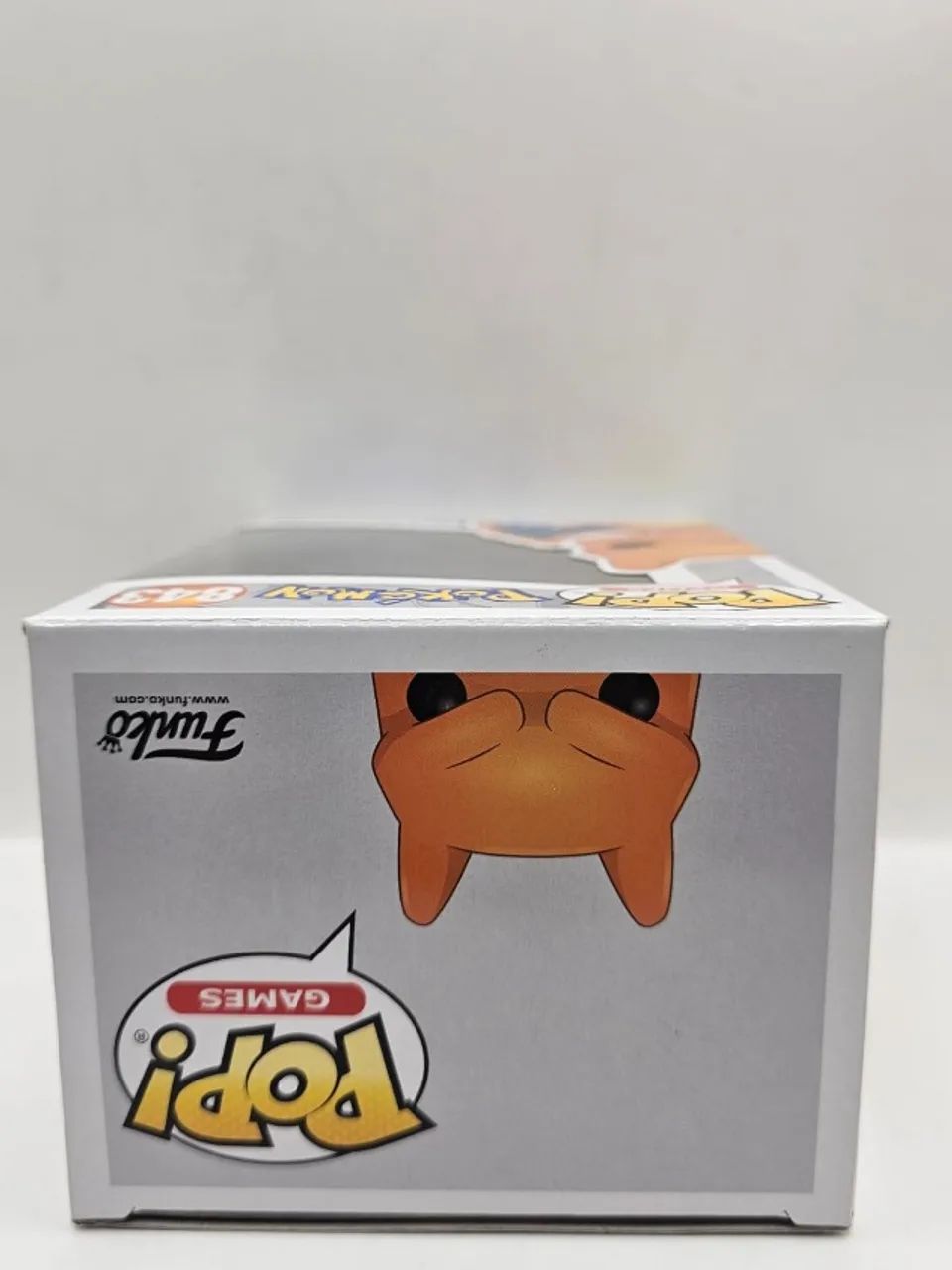 Funko Pop Pokemon! Charizard #843 - Foto 3