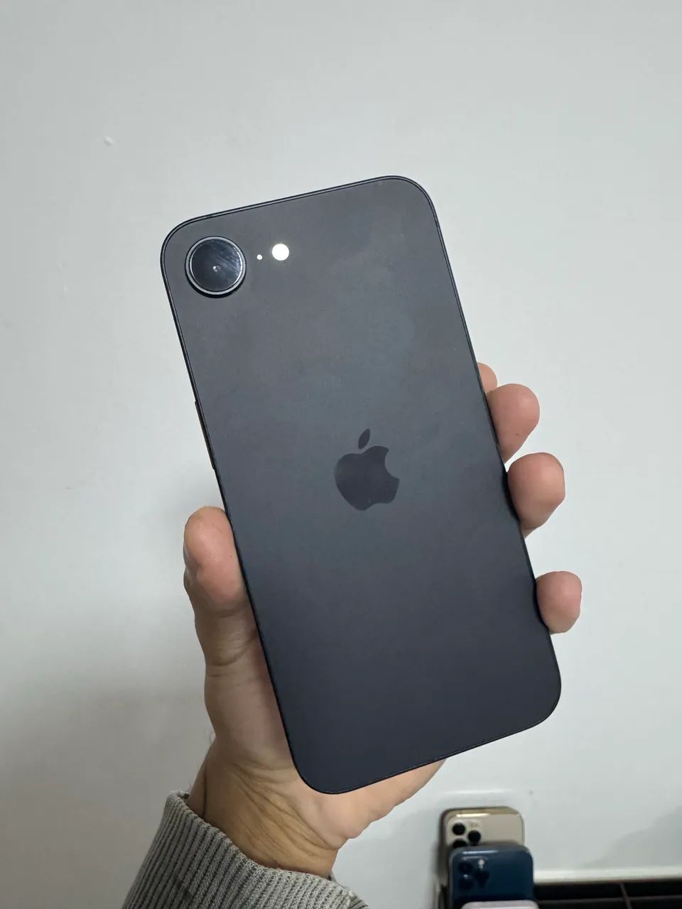 iPhone 16e - Foto 3