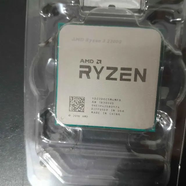 PROCESSADOR AMD RYZEN 3 2200G ( usado ) preço a negociar