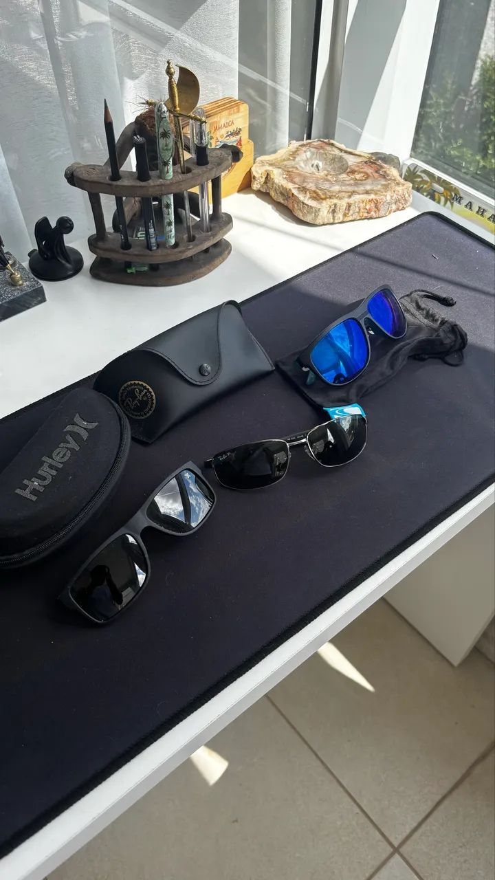 3 óculos de sol - Ray Ban, Hurley e carver