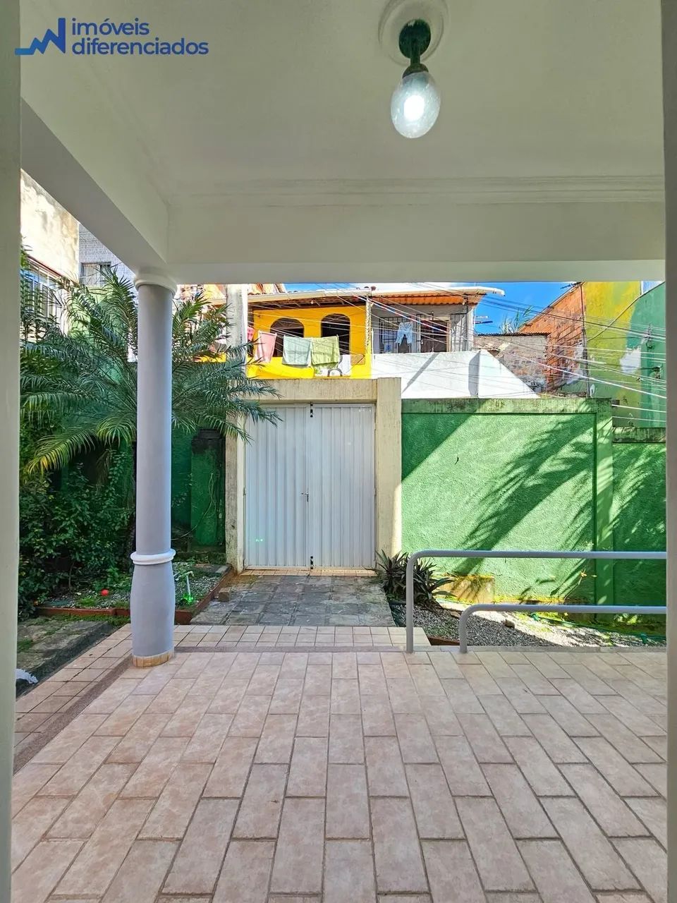 Casa com 300m² em terreno de 800m² - Foto 2