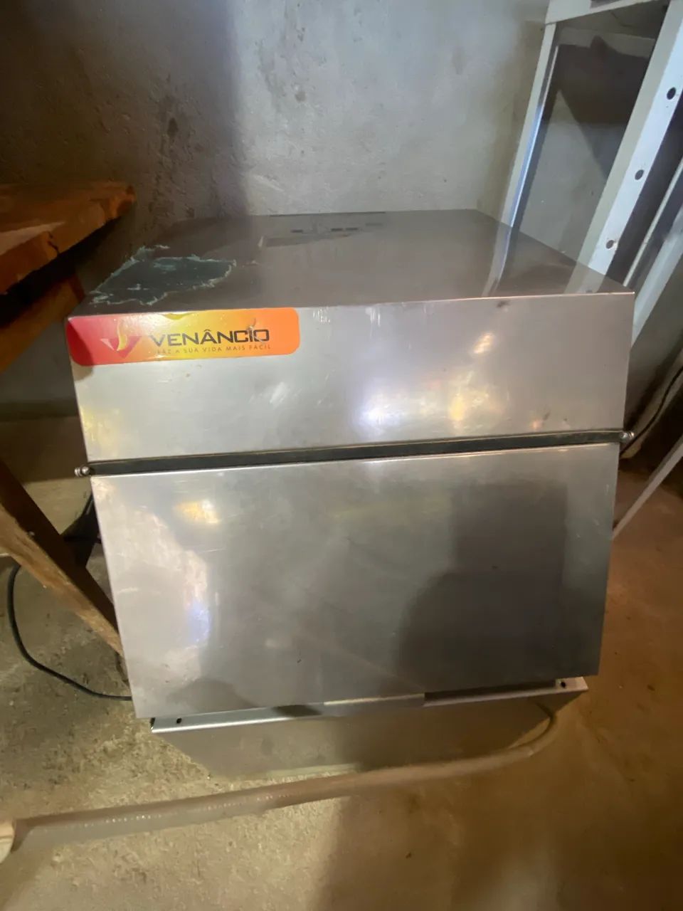 Máquina de gelo Venâncio 50kg