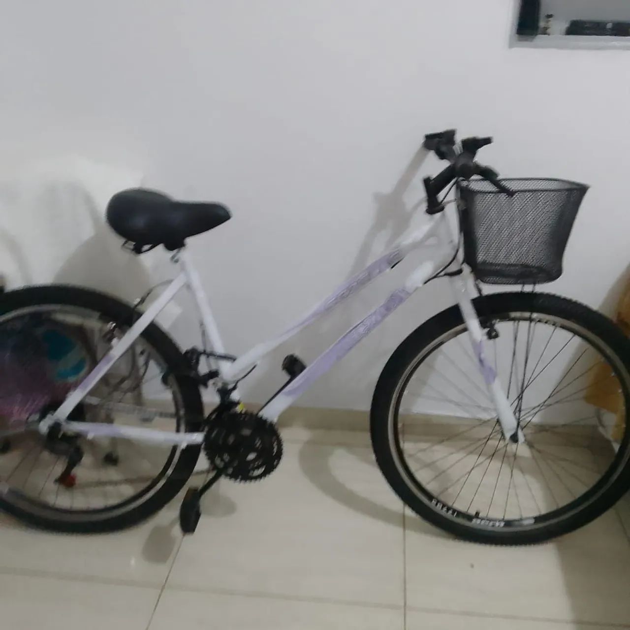 Vende-se bicicleta feminina aro 26 - Foto 3