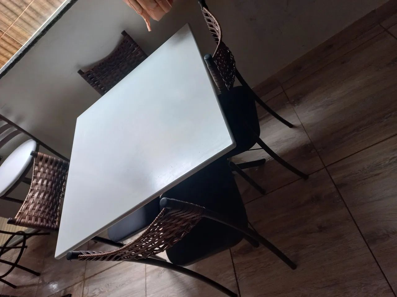 Vendo mesa de 4 cadeiras 65082642841345124