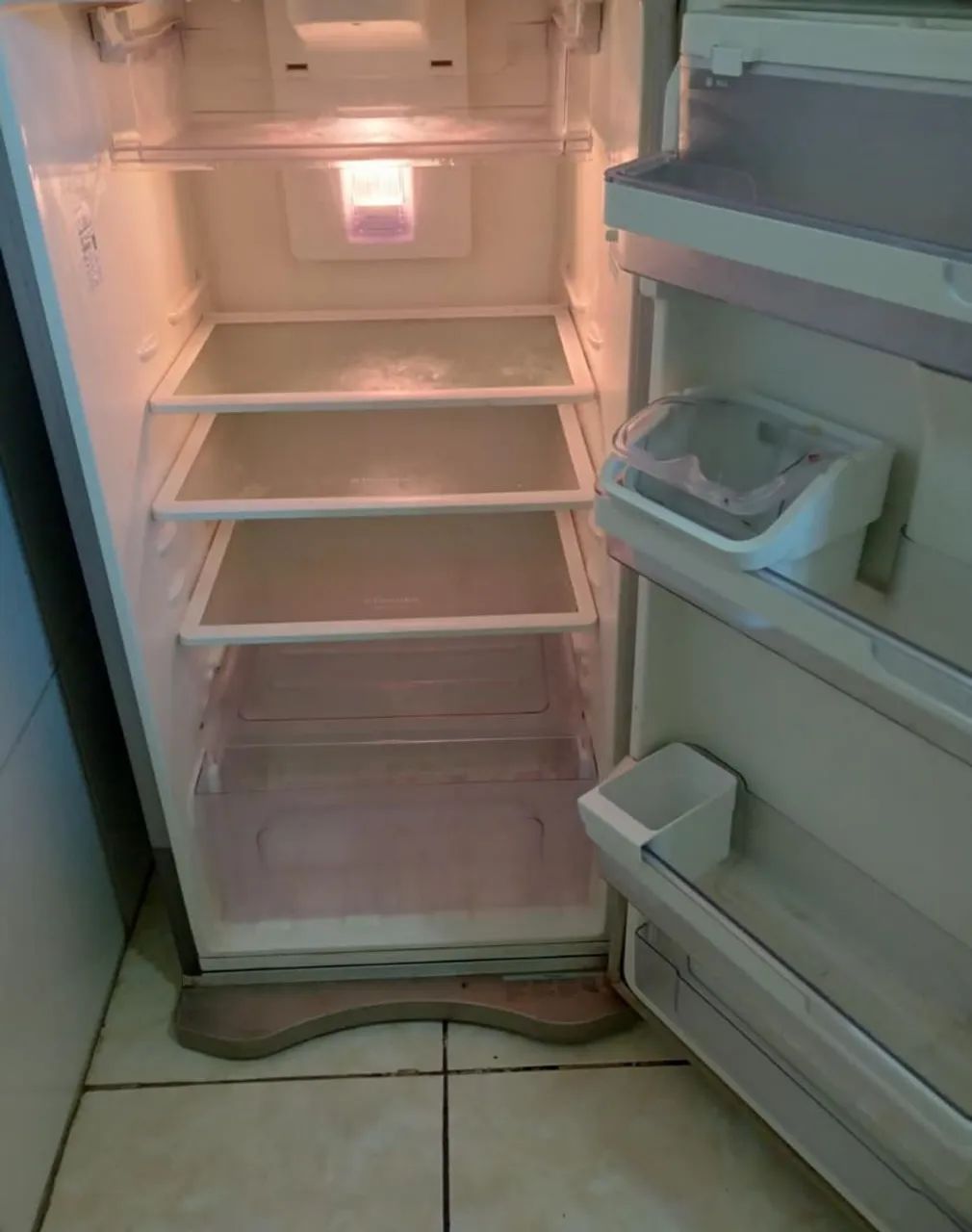 Geladeira em ótimo estado  - Foto 4
