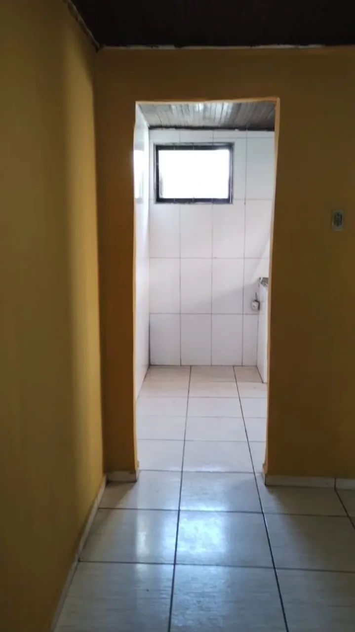 ALUGA-SE CASA NOS FUNDOS  - Foto 5