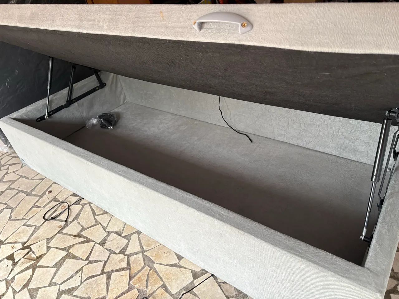 Cama box baú + colchão 