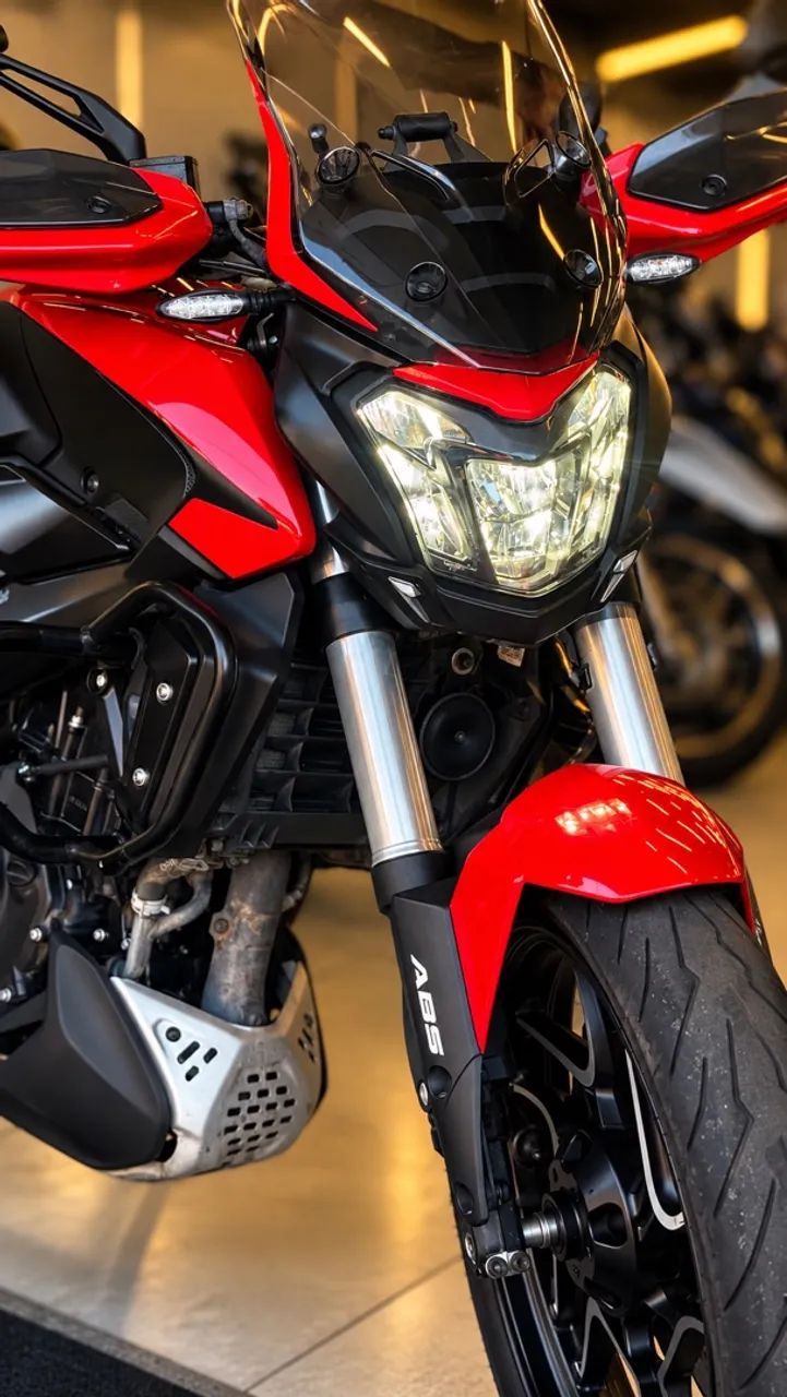 Bajaj Dominar 400 2025 - Foto 2