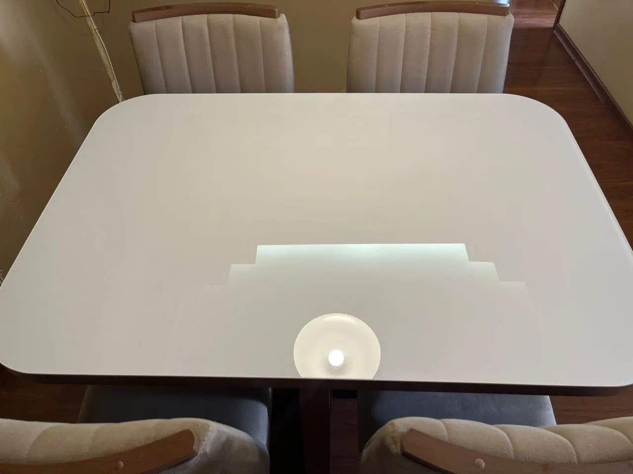 Mesa de Jantar com Cadeiras Estofadas  - Foto 3