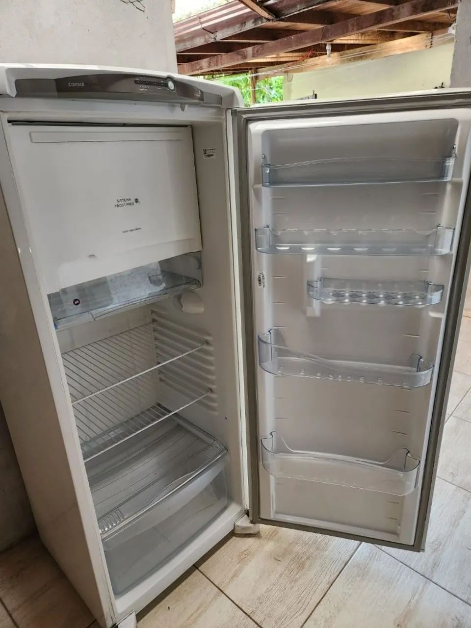 Geladeira ótima 