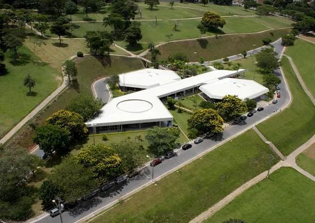 Jazigo perpétuo com 2 gavetas