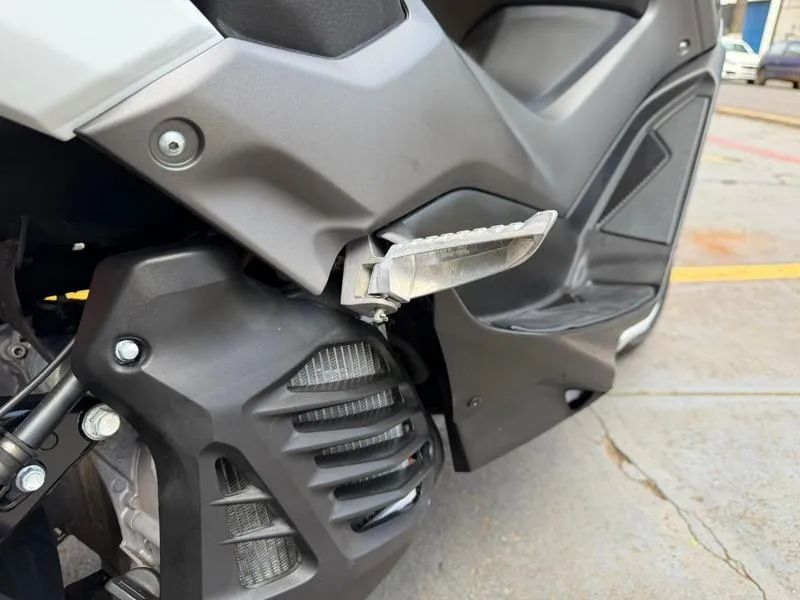YAMAHA NMAX 2019 - Foto 5