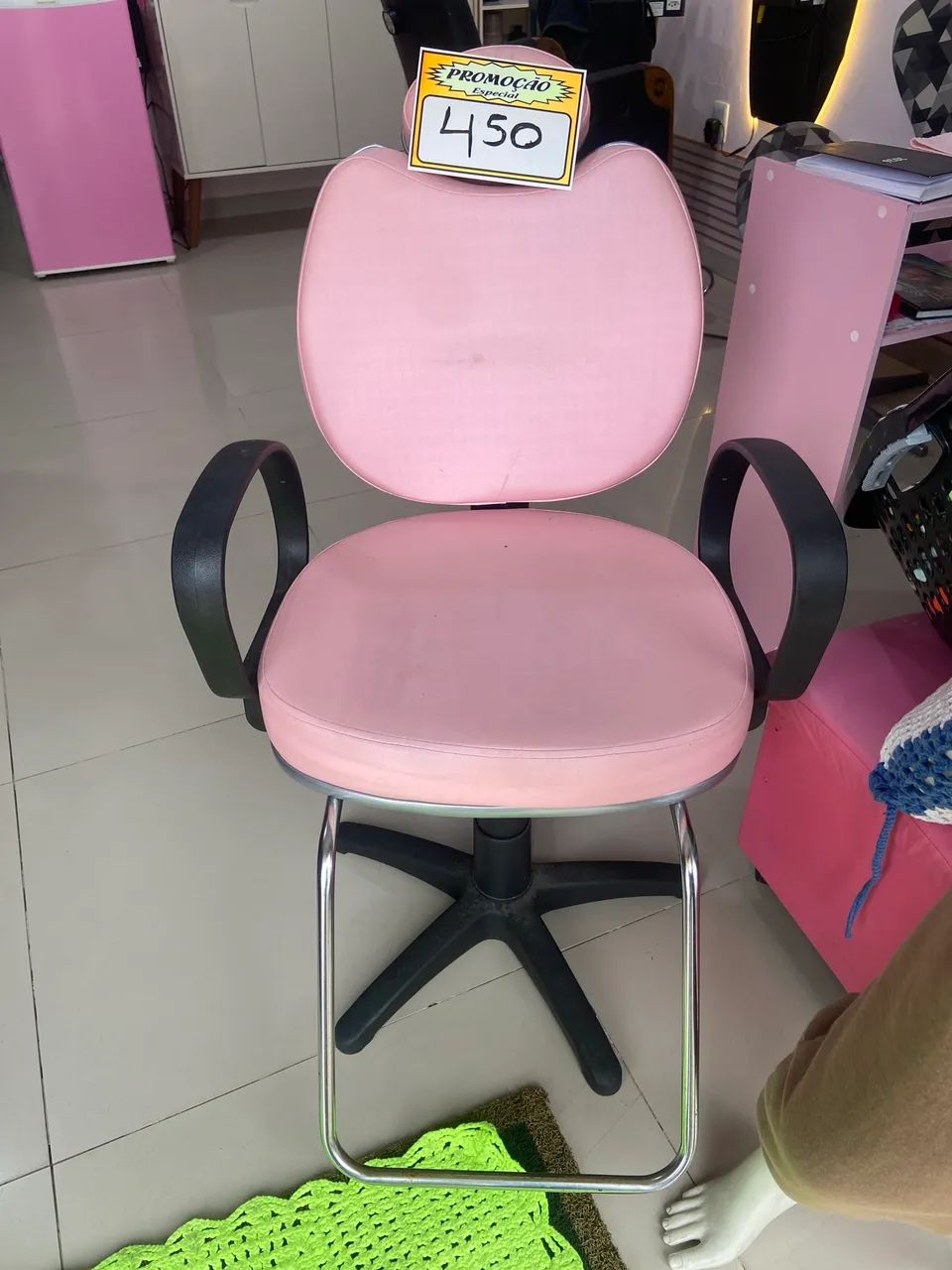 Uma cadeira de cabeleireira 