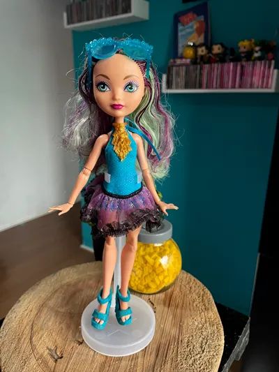 Boneca Ever After High Madeline Hatter - Usada