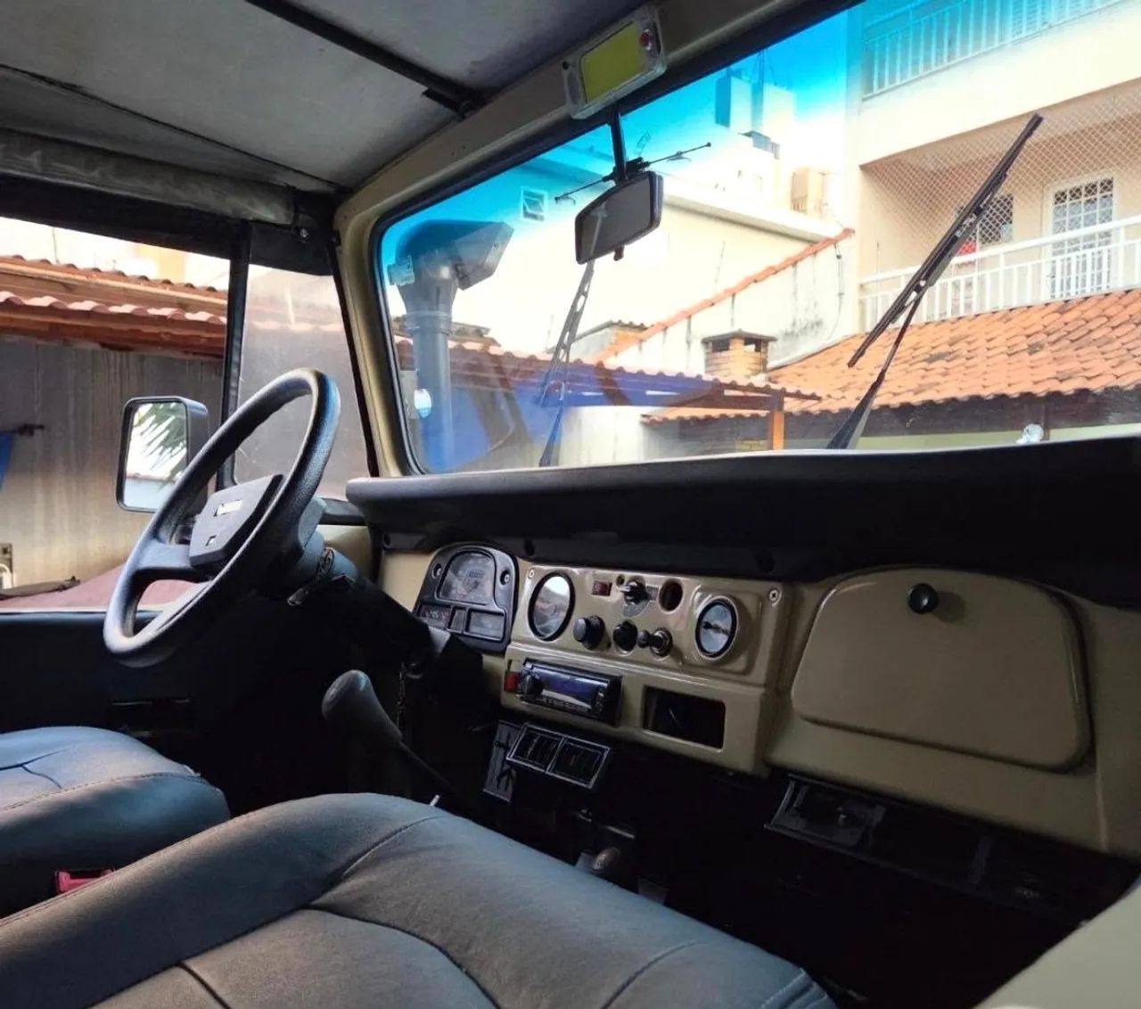 Toyota Band.Jipe Cap.de Aço Chas. Curto Diesel 1985