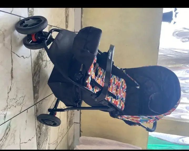 Carrinho de bebe sem novo - Foto 4