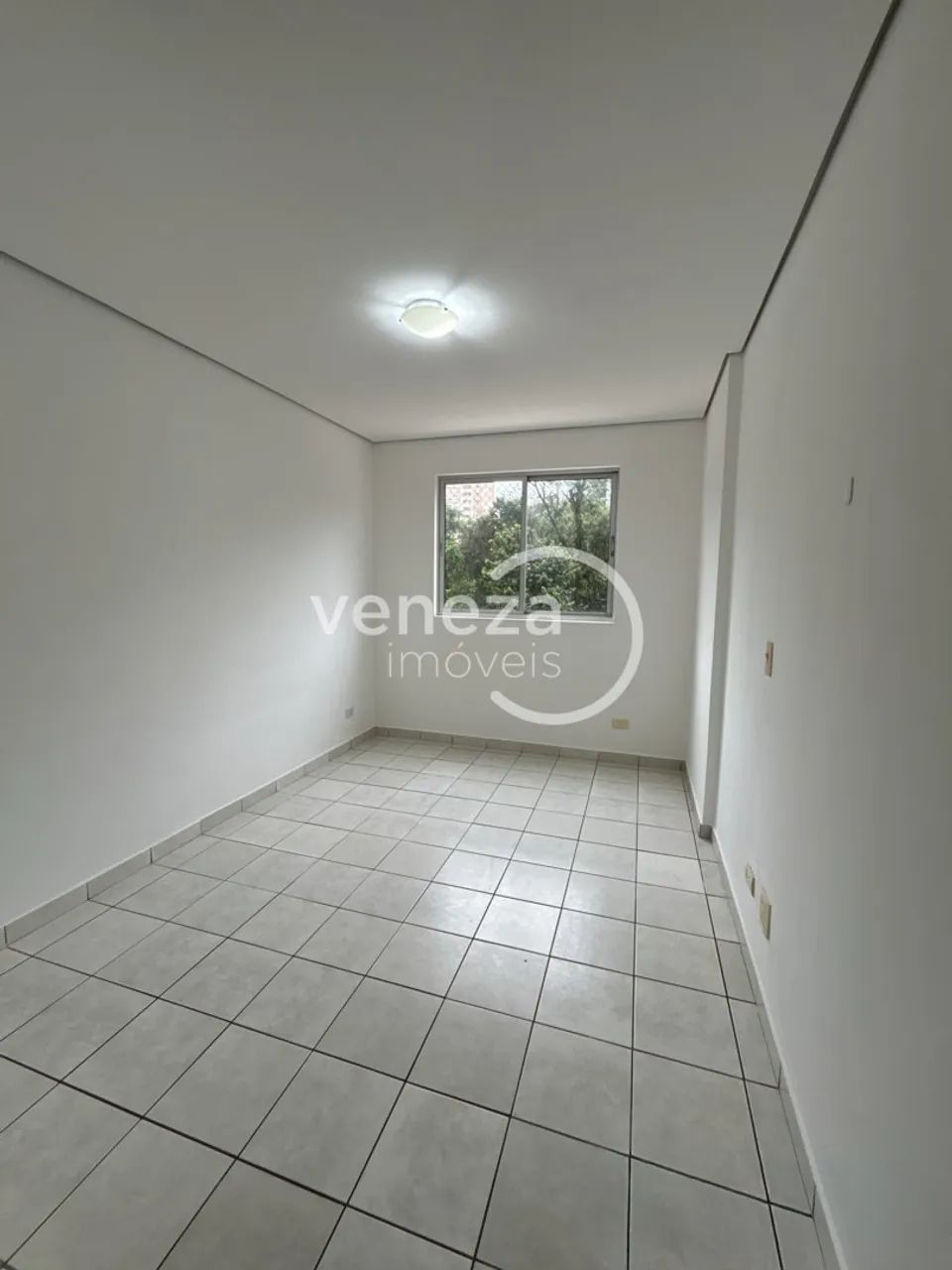 Apartamento para alugar no Edifício São Paulo Towers, Londrina - Foto 4