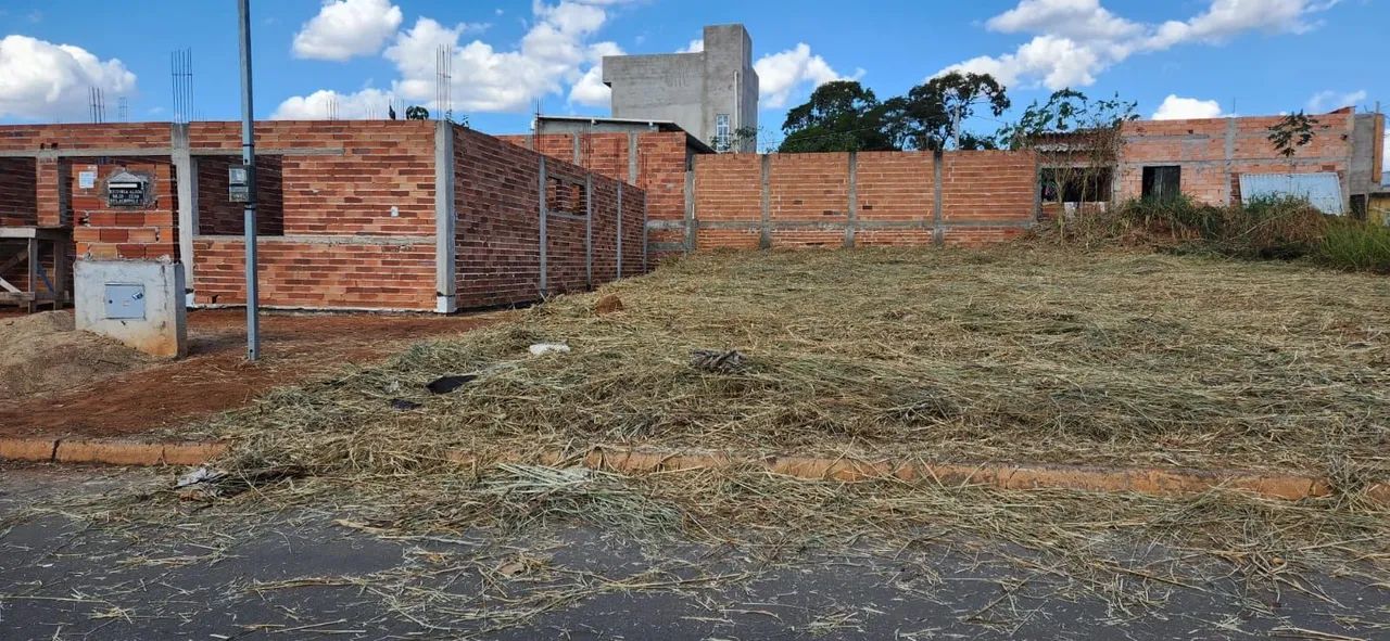 Lote residencial com 200m2