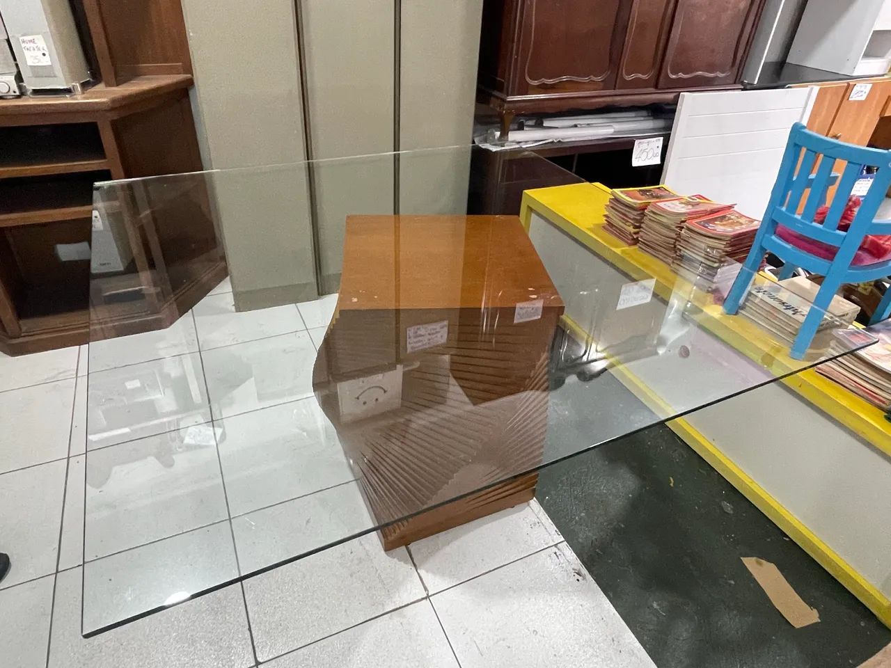 Mesa de Jantar com Tampa de Vidro e Base de Madeira - Foto 3
