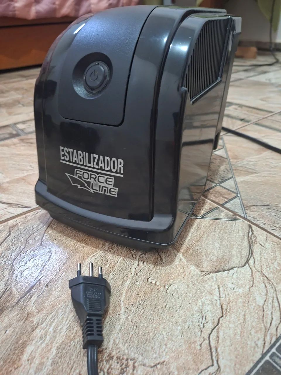 Estabilizador Force Line Evolution III 500VA Funcionando - Foto 4