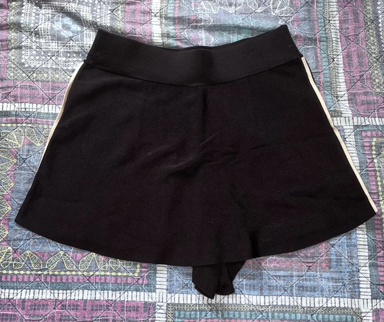 Short saia de malha M