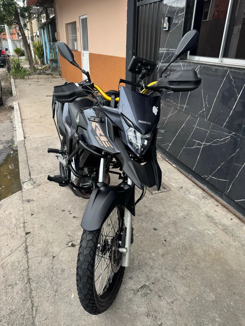 XRE 300