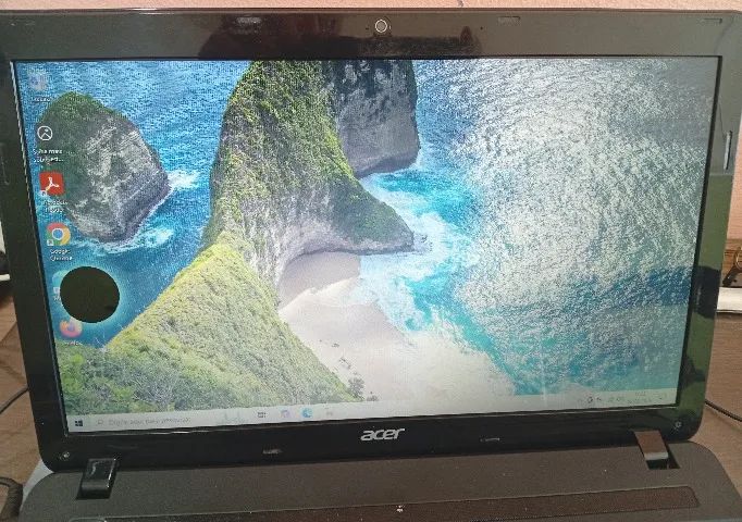 Notebook Acer E1-531-2606. Defeito na tela mas dá pra usar. - Foto 5