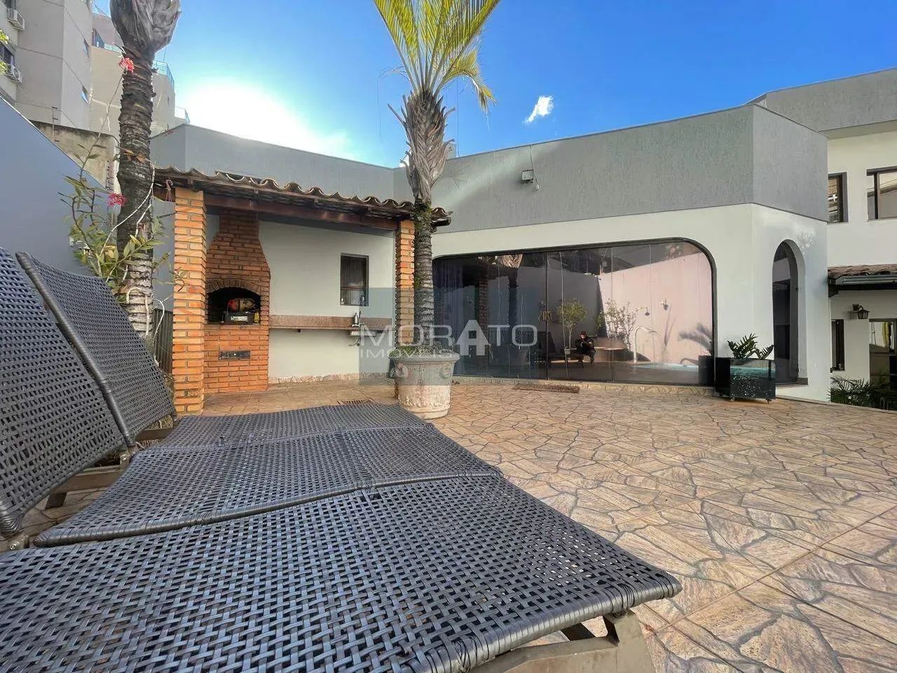 Casa com 4 quartos sendo 2 suítes com 4 vagas de garagem no Castelo. - Foto 5