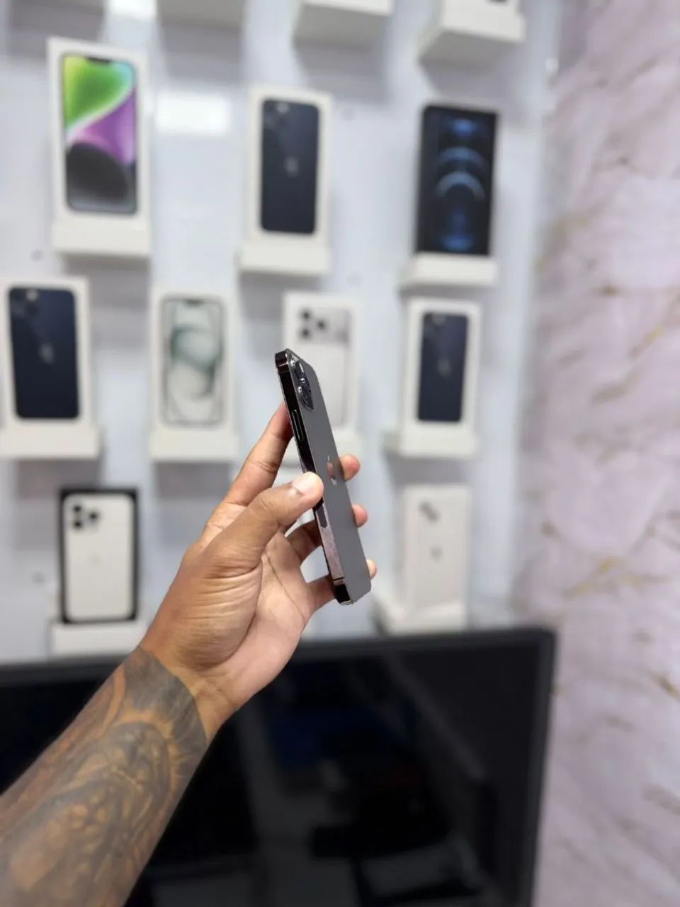 IPHONE 12 PRO 128GB<br>R$ 2.199,00 - Foto 2