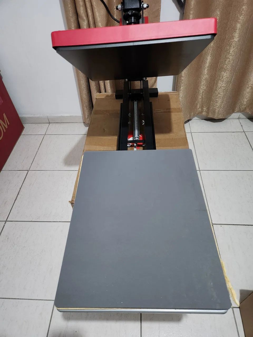 Vendo prensa térmica, pouco usada
