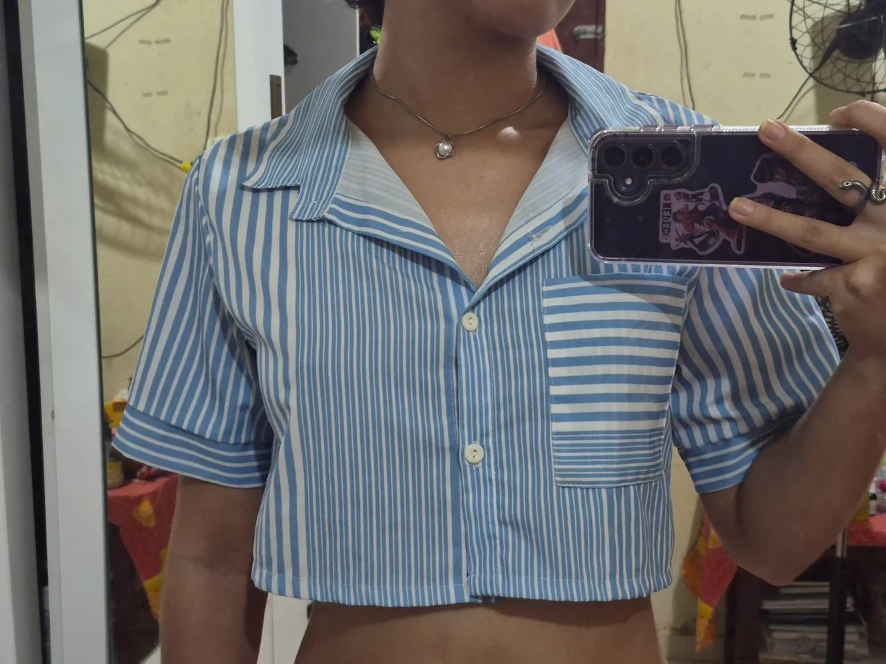 Vendo Camisa Cropped Listrada - Foto 2