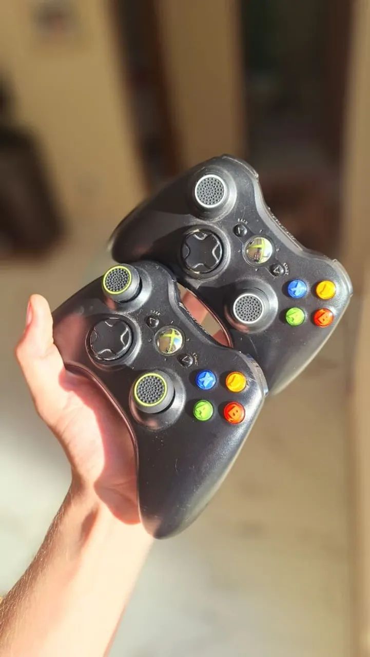 Xbox 360 + 2 controles + Kinect + 60 jogos  - Foto 3
