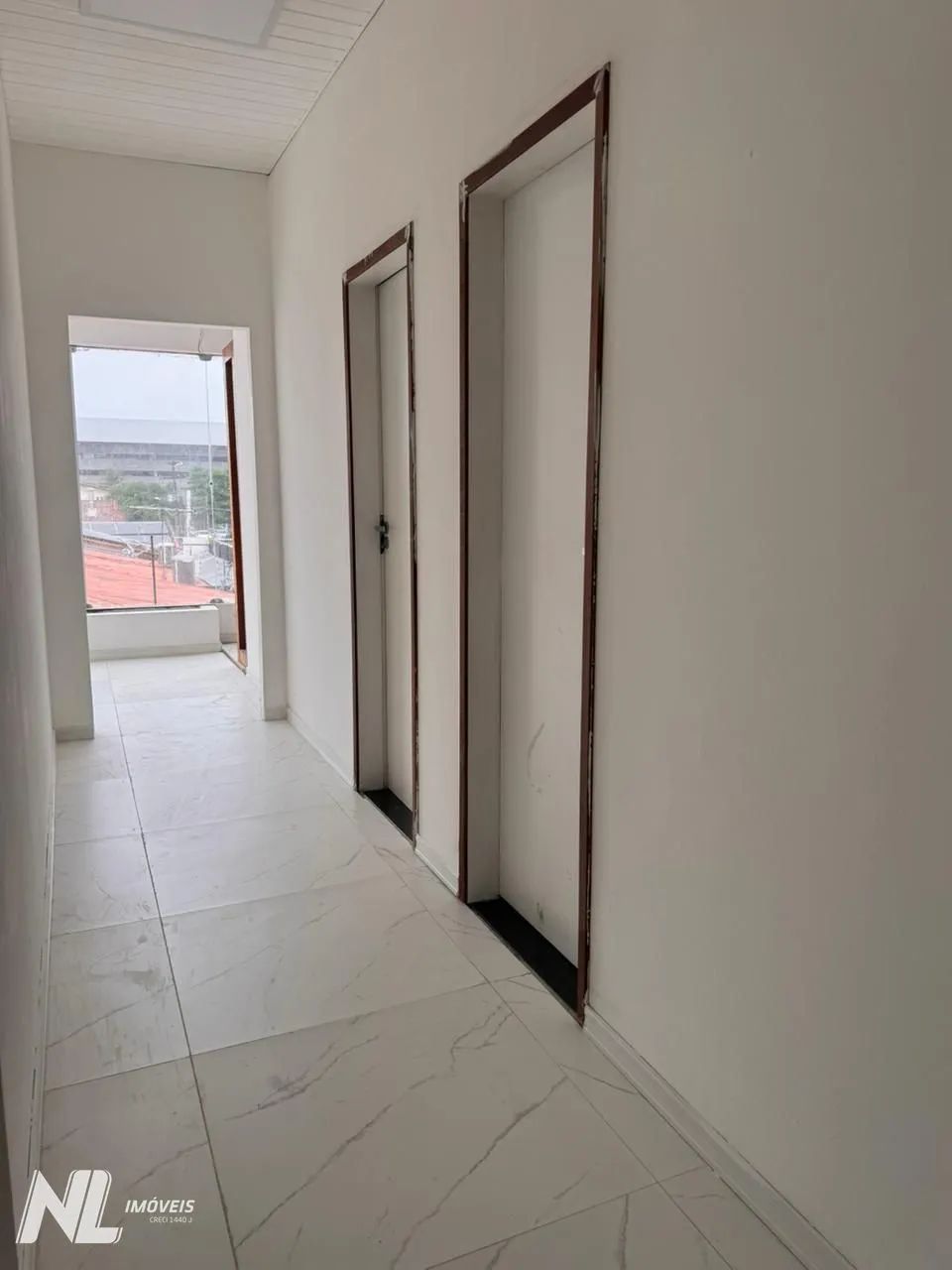 Oportunidade imperdível  amplo espaço comercial com 327m²! - Foto 4