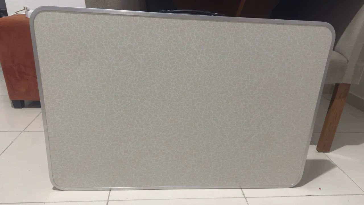 Mesa vira maleta com alça portátil - Foto 5