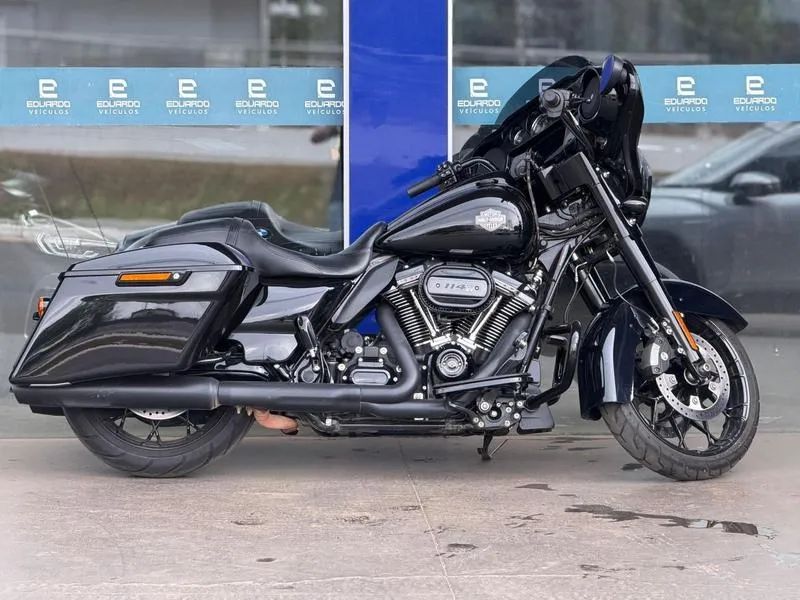 HARLEY-DAVIDSON FLHX S 2021 - Foto 3