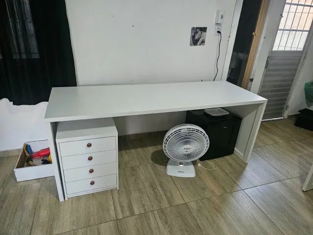 Mesa MDF com gaveteiro 2m por 70cm