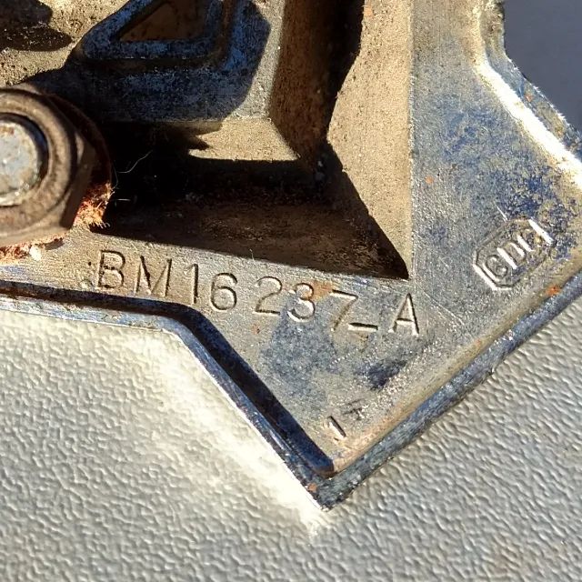 Emblema V8 Ford raro - Foto 5