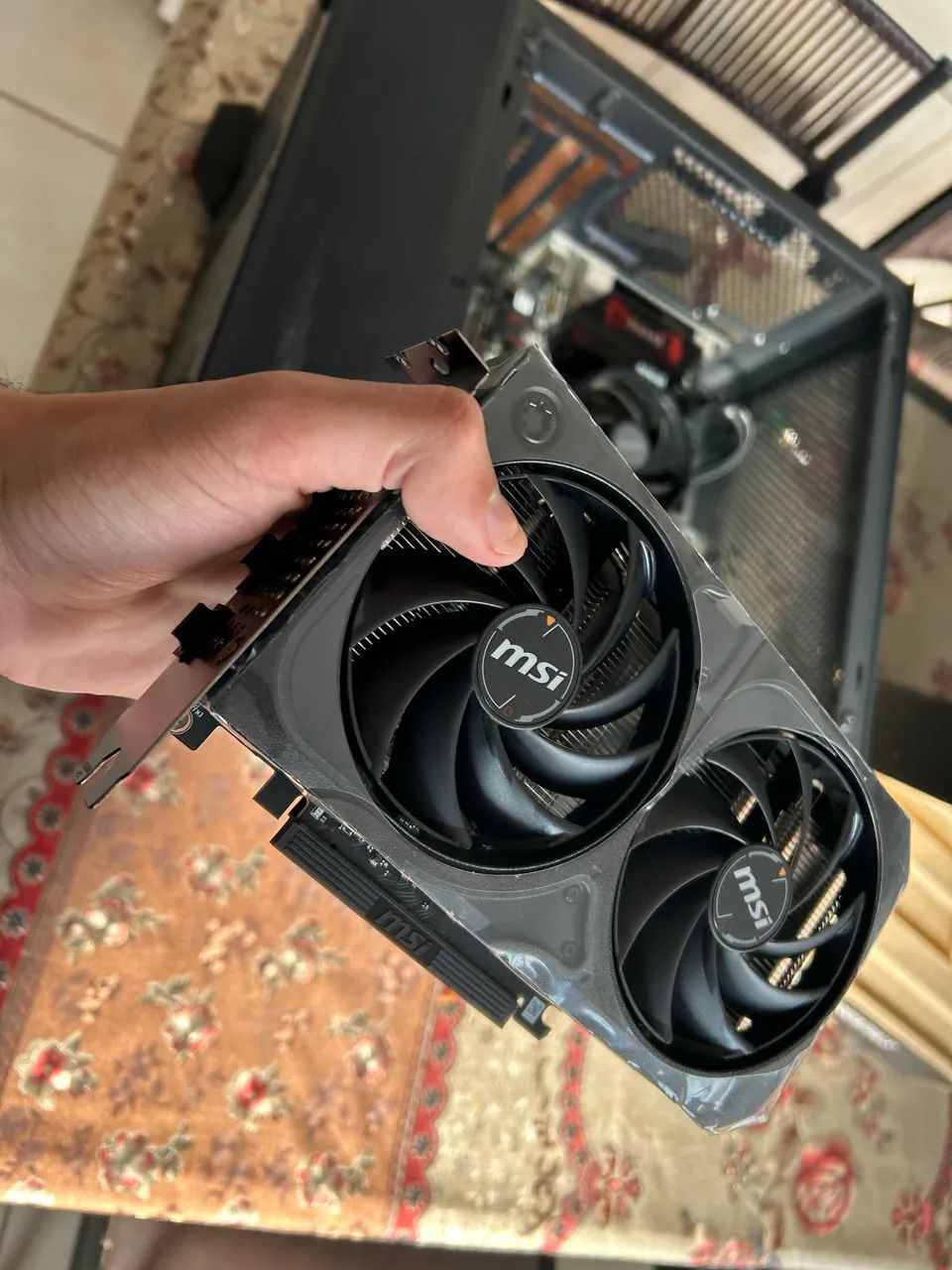 RTX 5060 8GB SHADOW MSI - Foto 2