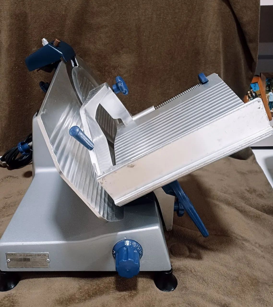 Máquina de cortar frios  - Foto 4