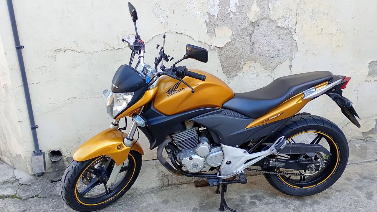 CB 300 - Foto 2